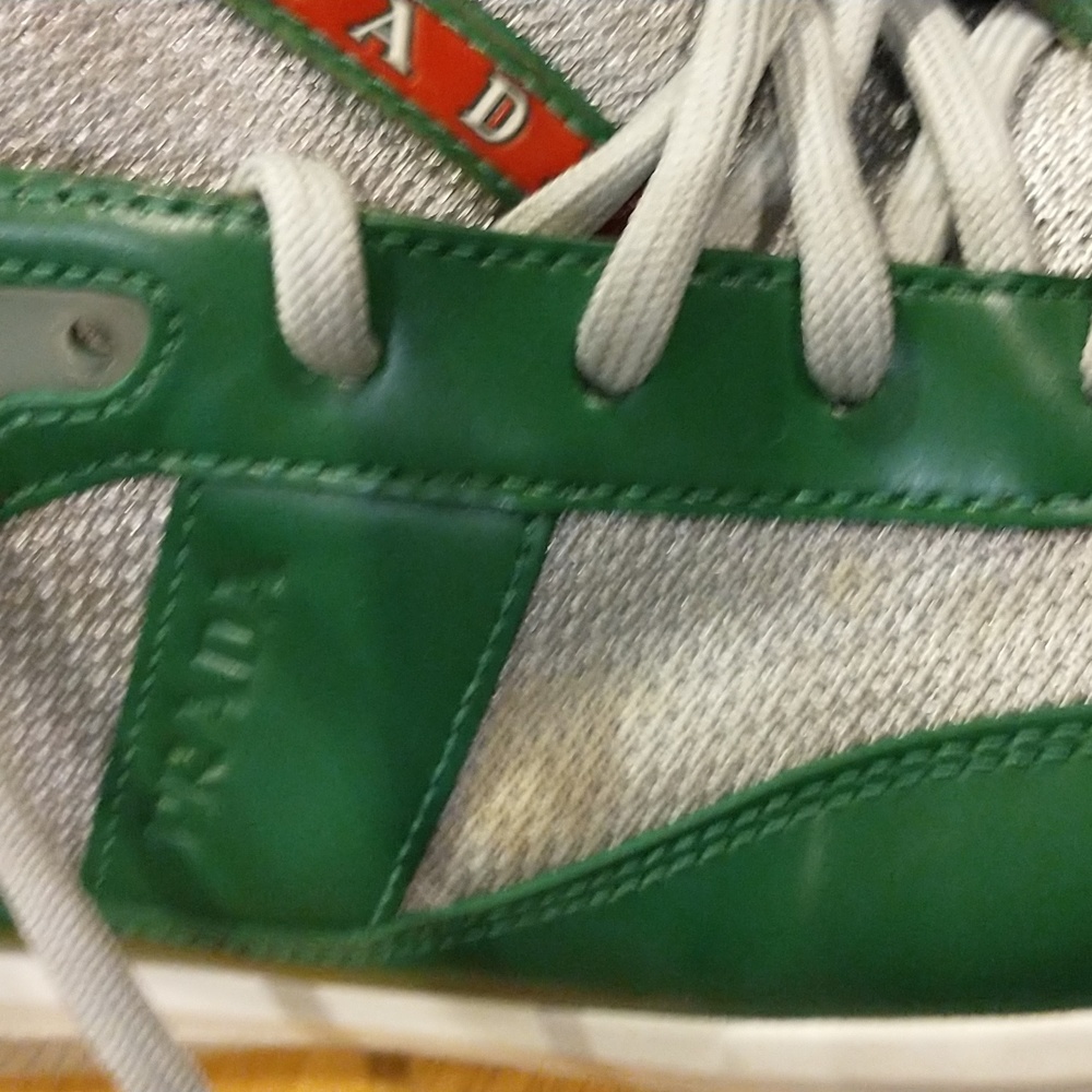 PRADA 👀 - Picture 14 of 16